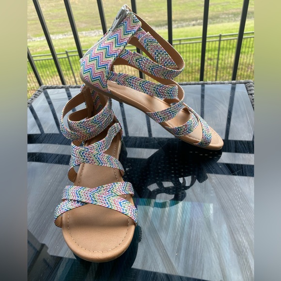 So Girls Gladiator Rainbow Sandals Size 3 Memory foam - Picture 1 of 3